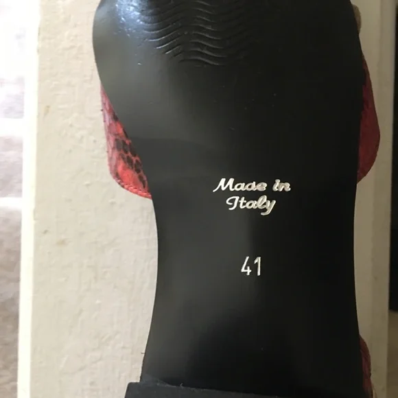 Red Snakeskin Upper Leather Patterned Women's Shoes - Picture 5 of 5